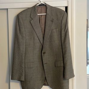 Chaps Ralph Lauren silk/wool blend sports coat. 41 L. Very nice and clean.